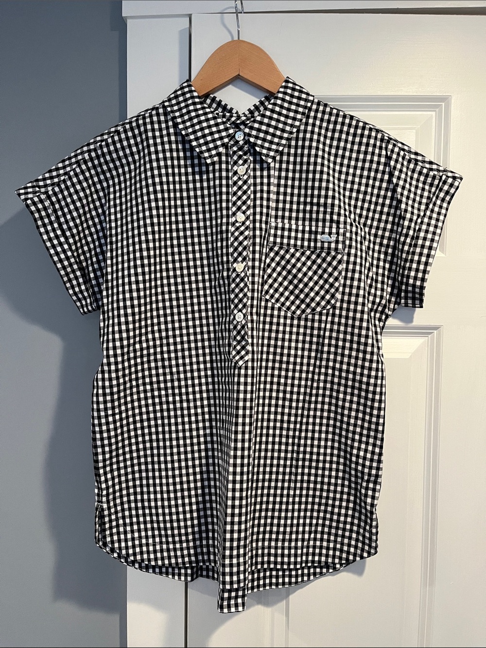Vineyard Vines Black and White Gingham Short Sleeve Button-Up Blouse